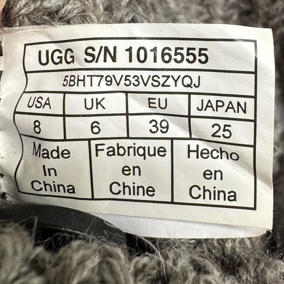 Ugg Classic Cardy Knit Wool Button Tall Size 8 Grey Bohemian Winter Whimsigoth - Picture 8 of 8